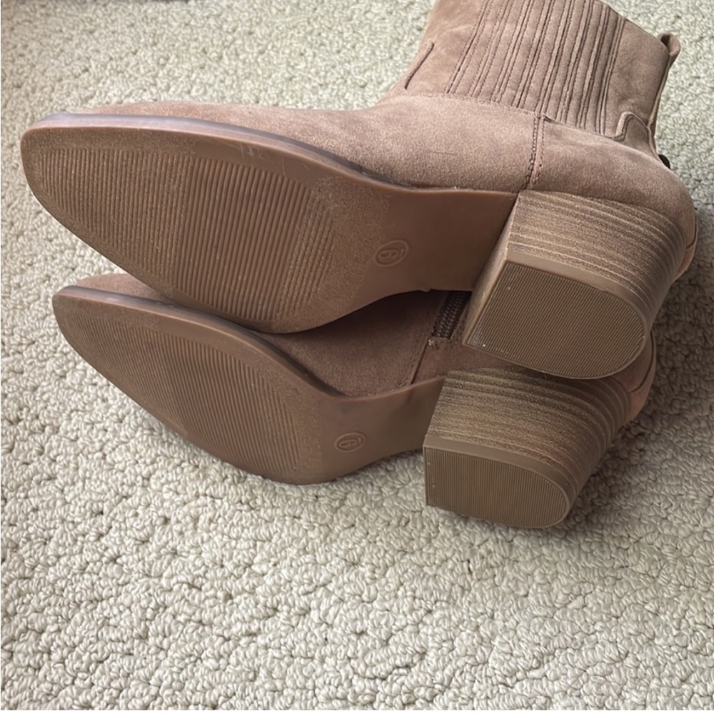 Universal Thread Booties NWT - image 4